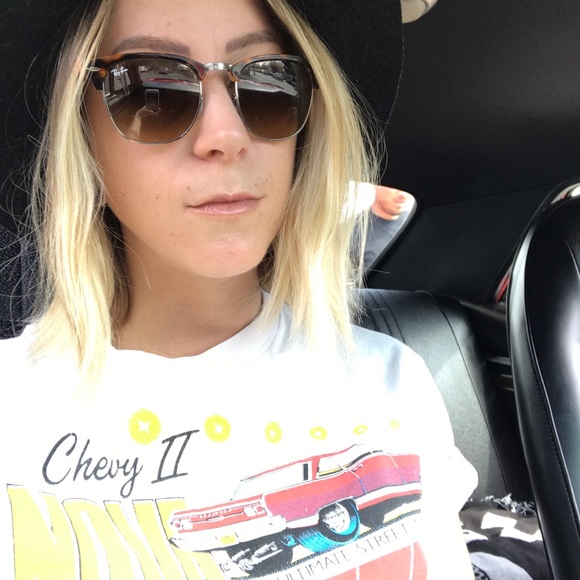 Meet your Posher, Alisa - Picture 4 of 4